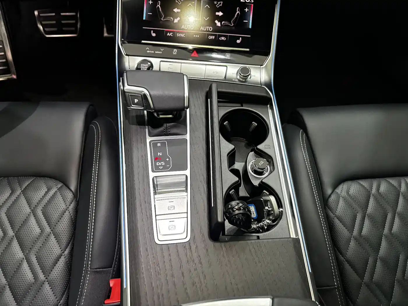 Audi A6L 2025 45 TFSI quattro Premium Sport фото 18