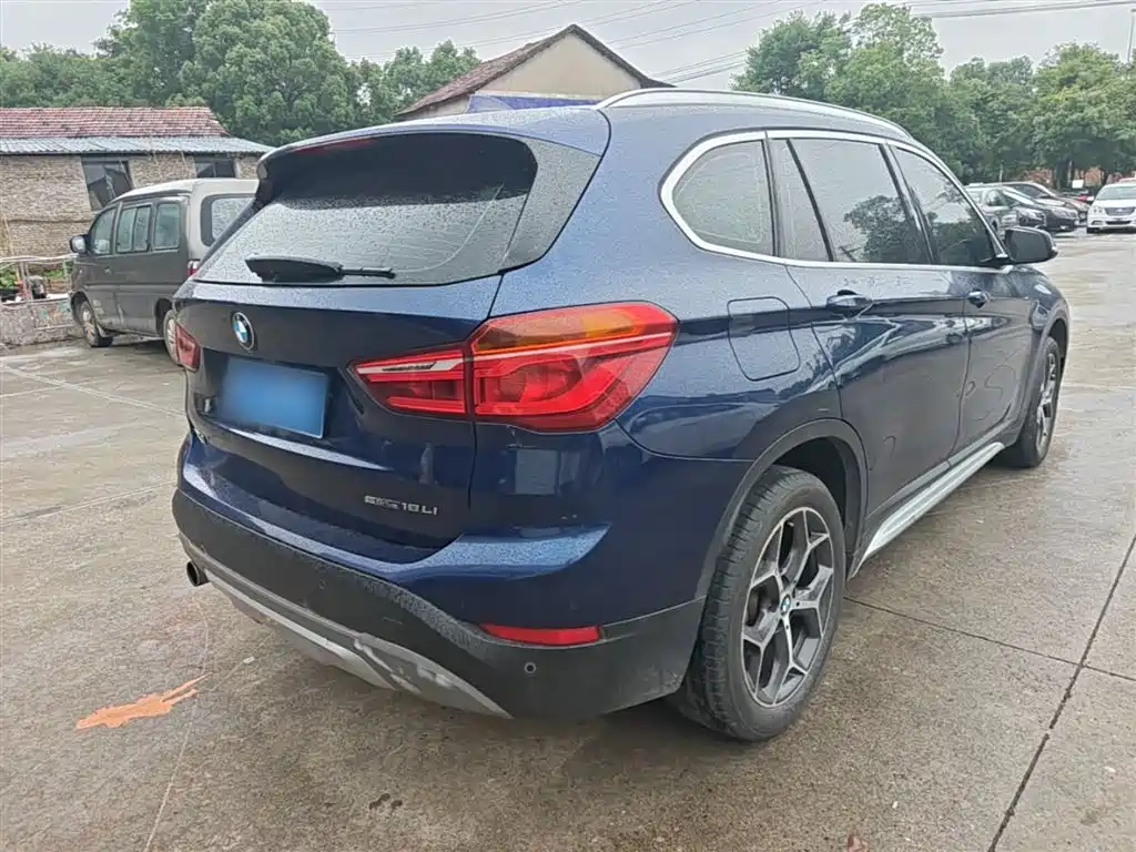 BMW X1 2018 sDrive18Li Premium Model фото 7