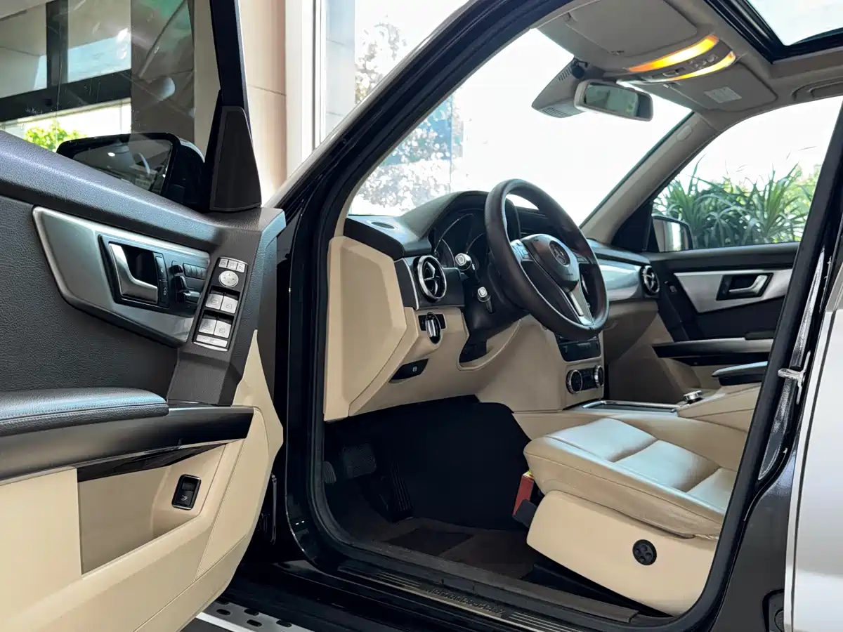 Mercedes-Benz GLK-Class 2013 GLK 300 4MATIC Fashion фото 13