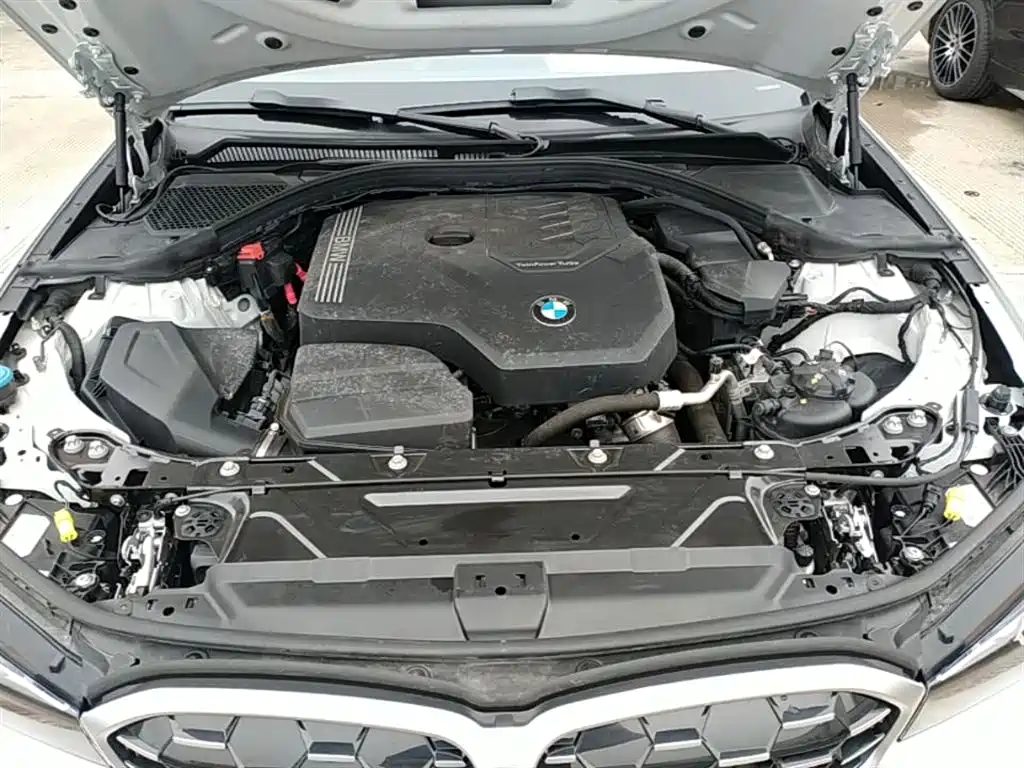 BMW 3 Series 2024 325i M Sport Package фото 20