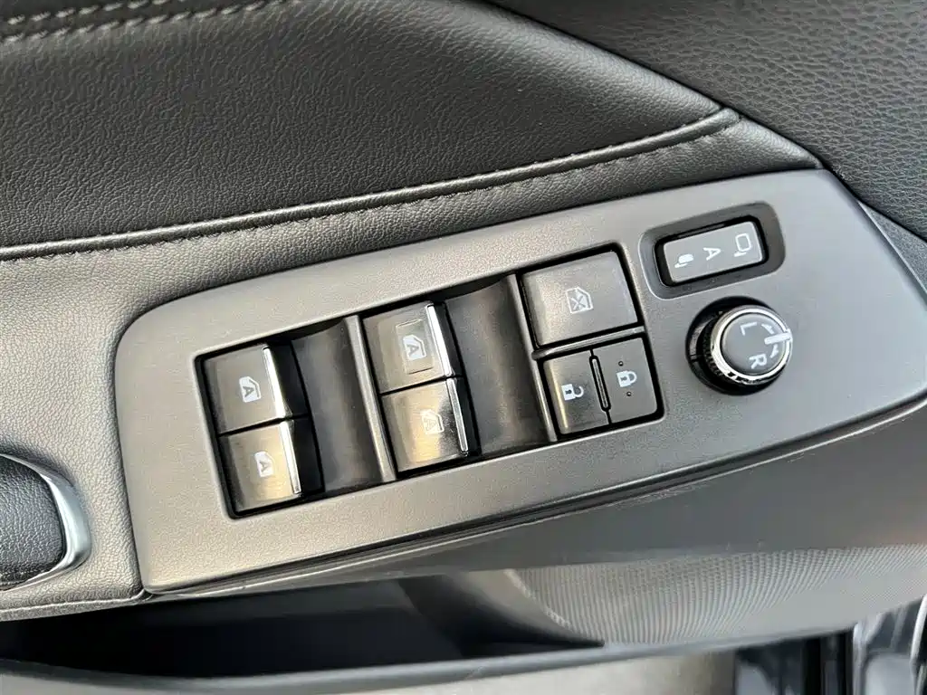 Toyota Avalon 2019 2.0L Progressive Edition (China VI) фото 7