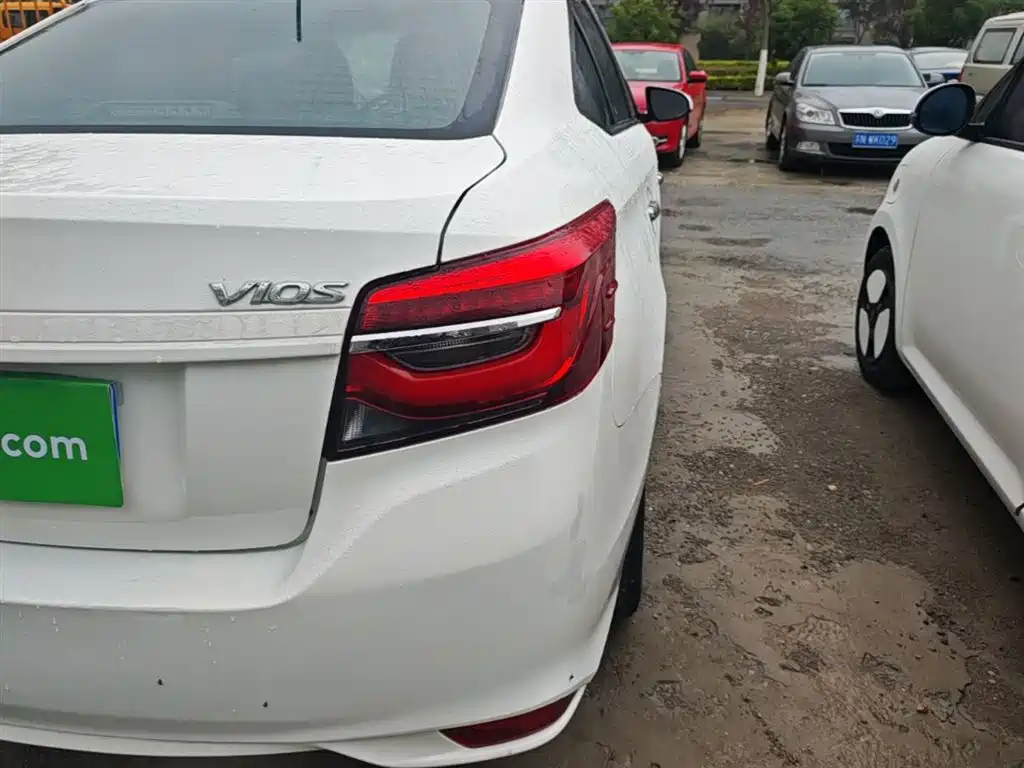Toyota Vios 2022 1.5L 20th Anniversary Edition фото 8