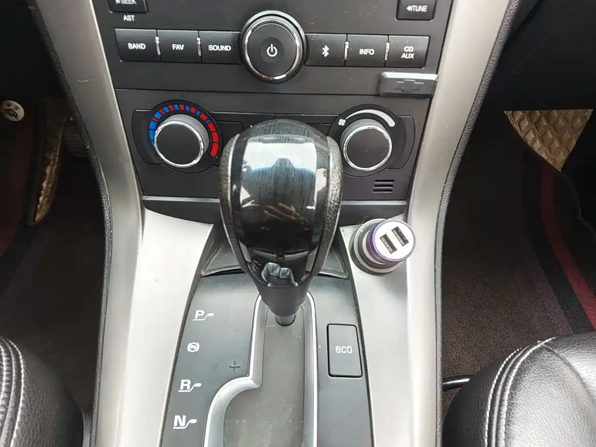Chevrolet Captiva 2013 2.4L 2WD Urban Edition 7-seater фото 14