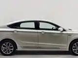 Фото 8 - Geely Borui