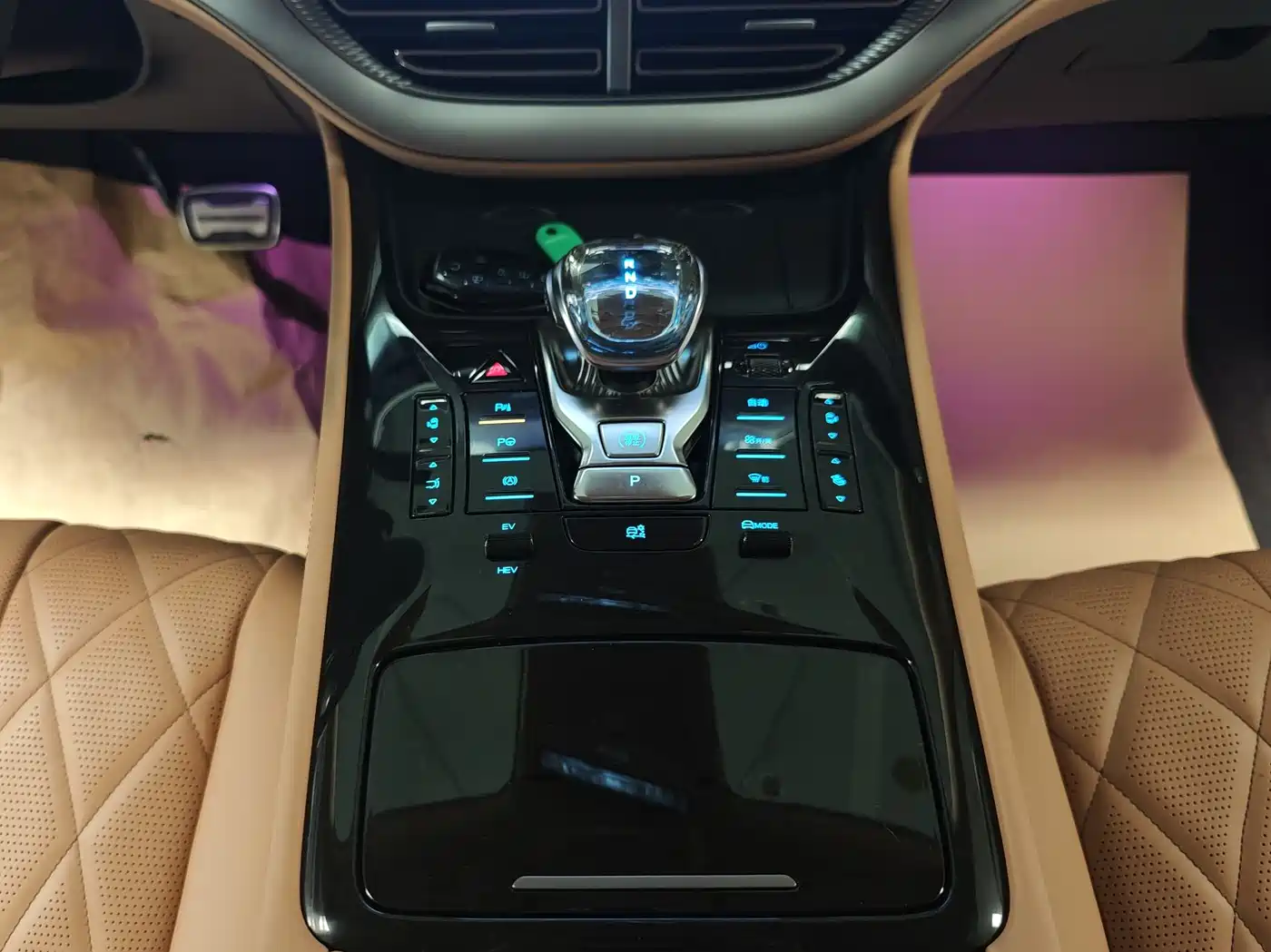Denza D9 2025 Model DM-i Smart Drive Edition 1020 AWD Flagship фото 8