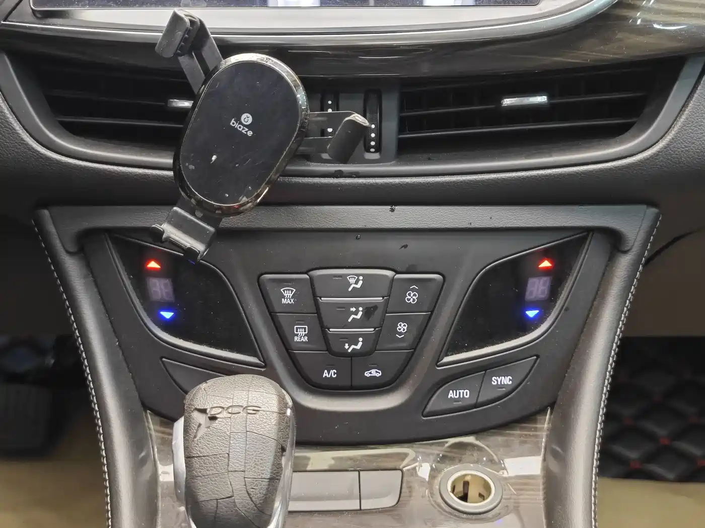 Buick Envision Plus 2018 20T 2WD Leading фото 16