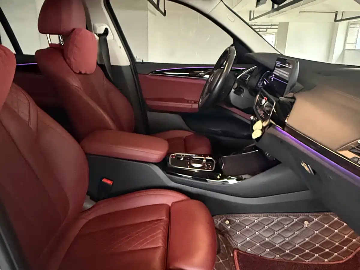 BMW iX3 2024 Leading Edition фото 7