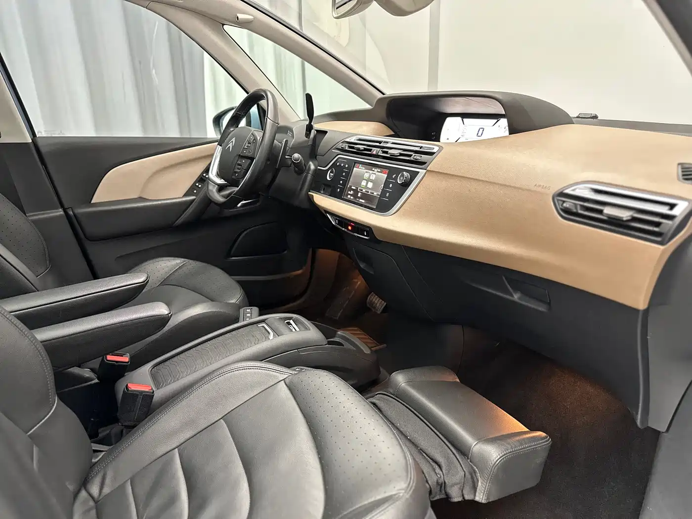 Citroën C4 Picasso 2015 Grand 1.6T Luxury 7-seater фото 44