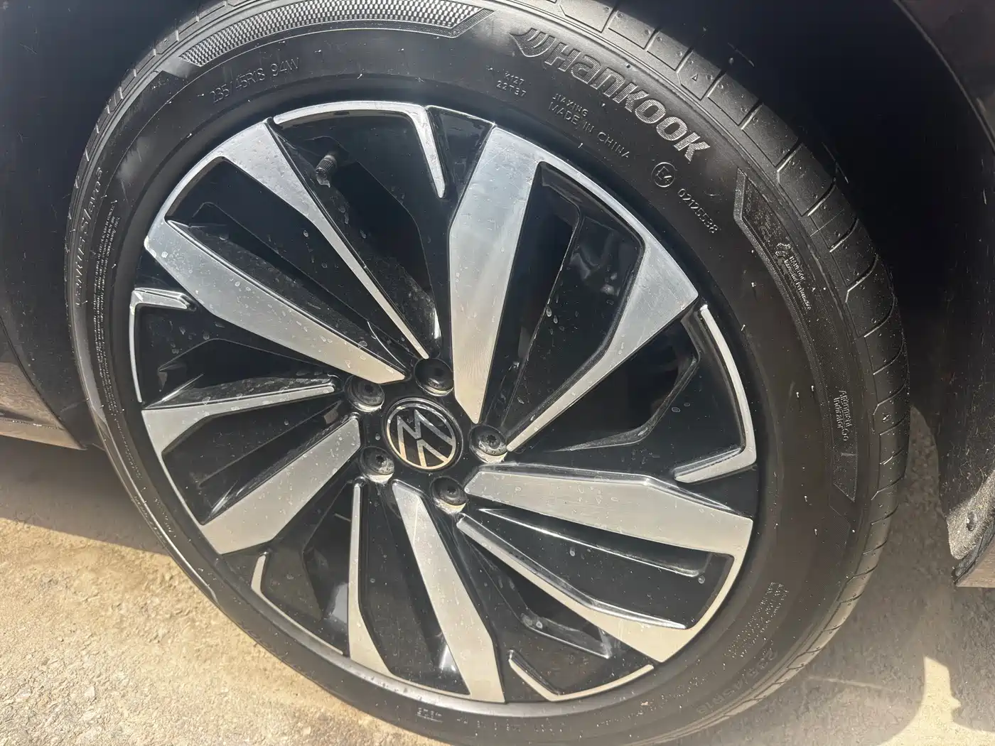 Volkswagen Passat 2024 380TSI Dragon Soaring Edition фото 14