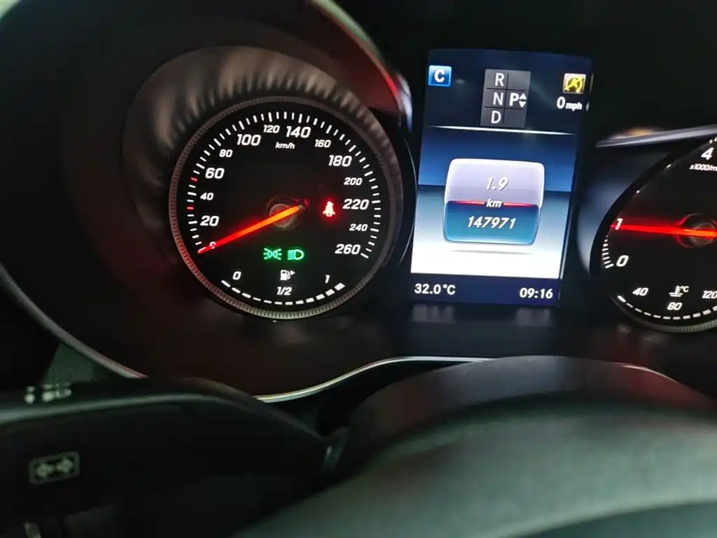 Mercedes-Benz C-Class 2016 C 200 L Sport фото 19