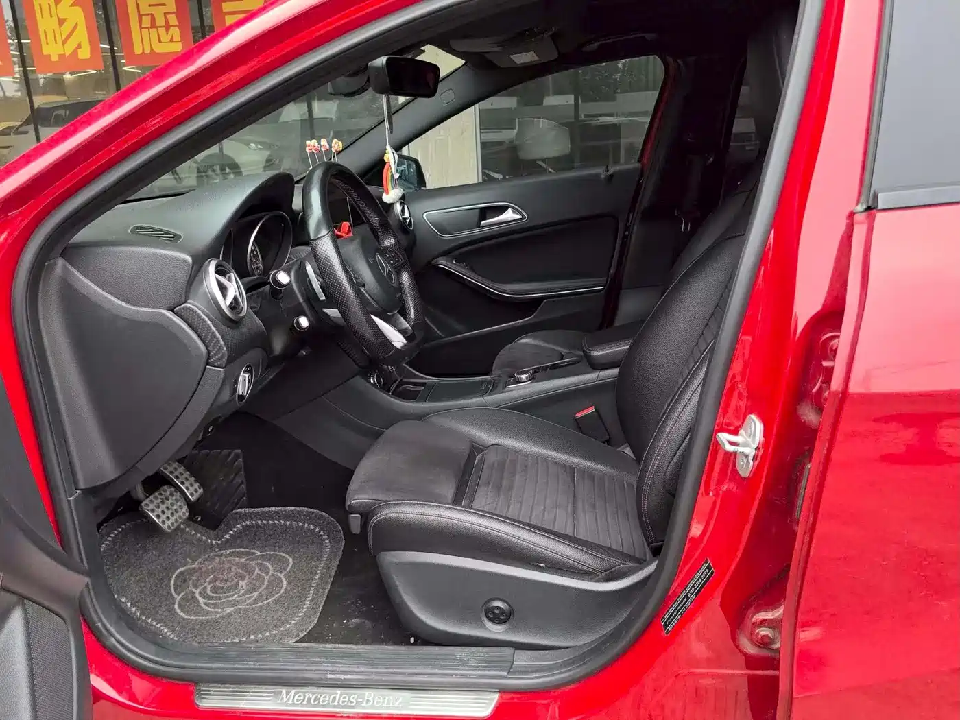 Mercedes-Benz A-Class (Import) 2016 A 200 Sport фото 3