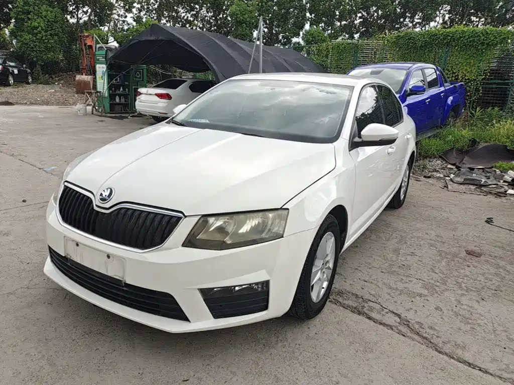 Фото 2 - Škoda Octavia