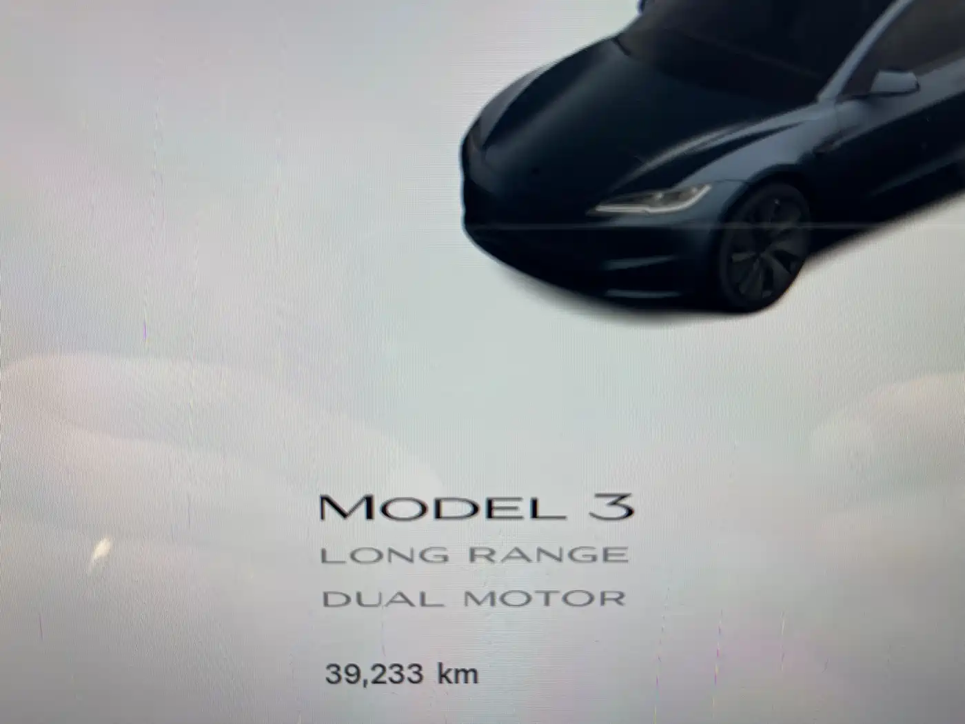TESLA MODEL 3