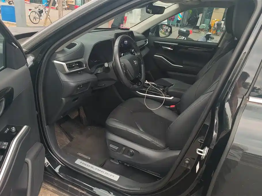 Toyota Highlander 2024 380T AWD Luxury 7-Seater фото 9