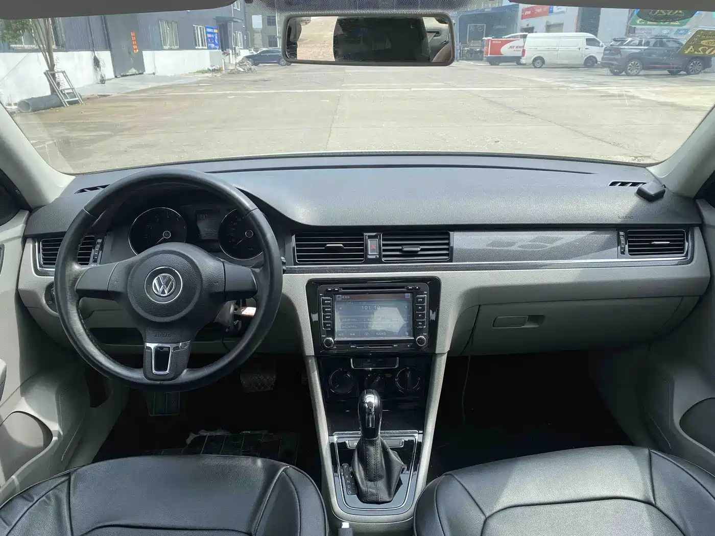 Volkswagen Bora 2014 1.6L Automatic Fashion Edition фото 6