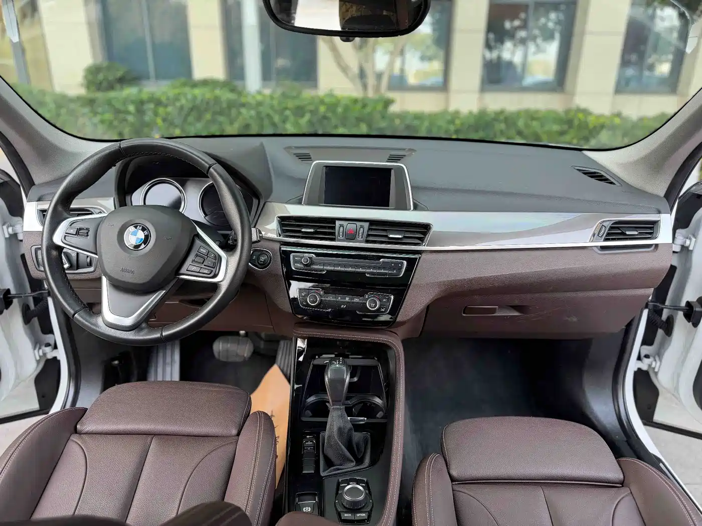 BMW X1 2018 xDrive20Li Premium Model фото 7