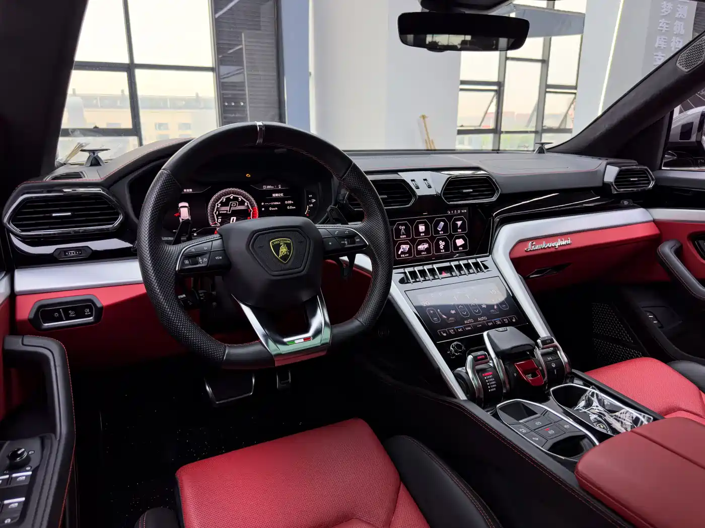 Lamborghini Urus 2021 4.0T V8 фото 14