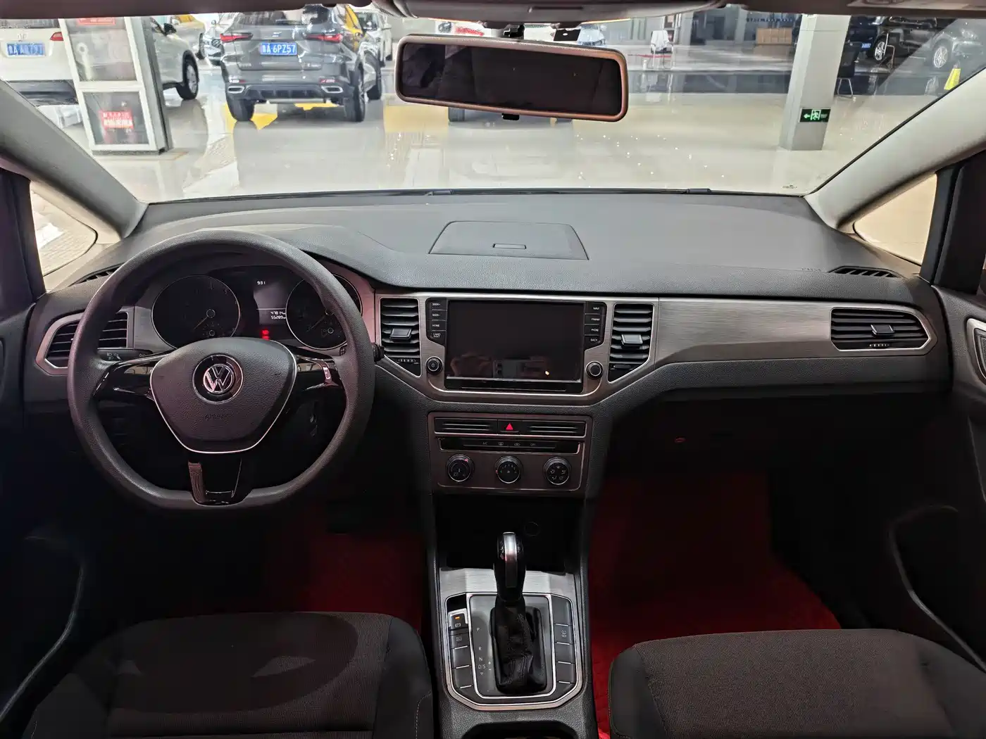 Volkswagen Golf Sportsvan 2016 1.6L Automatic Comfort фото 9