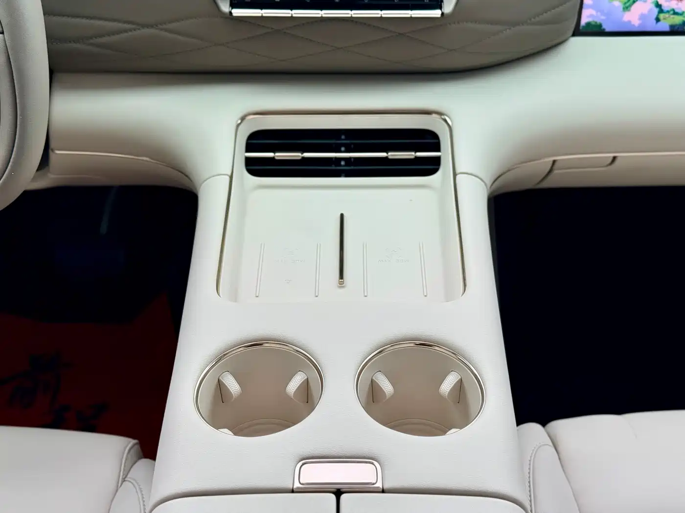 IM Motors IM LS9 2026 2026 Model 52kWh Base Version