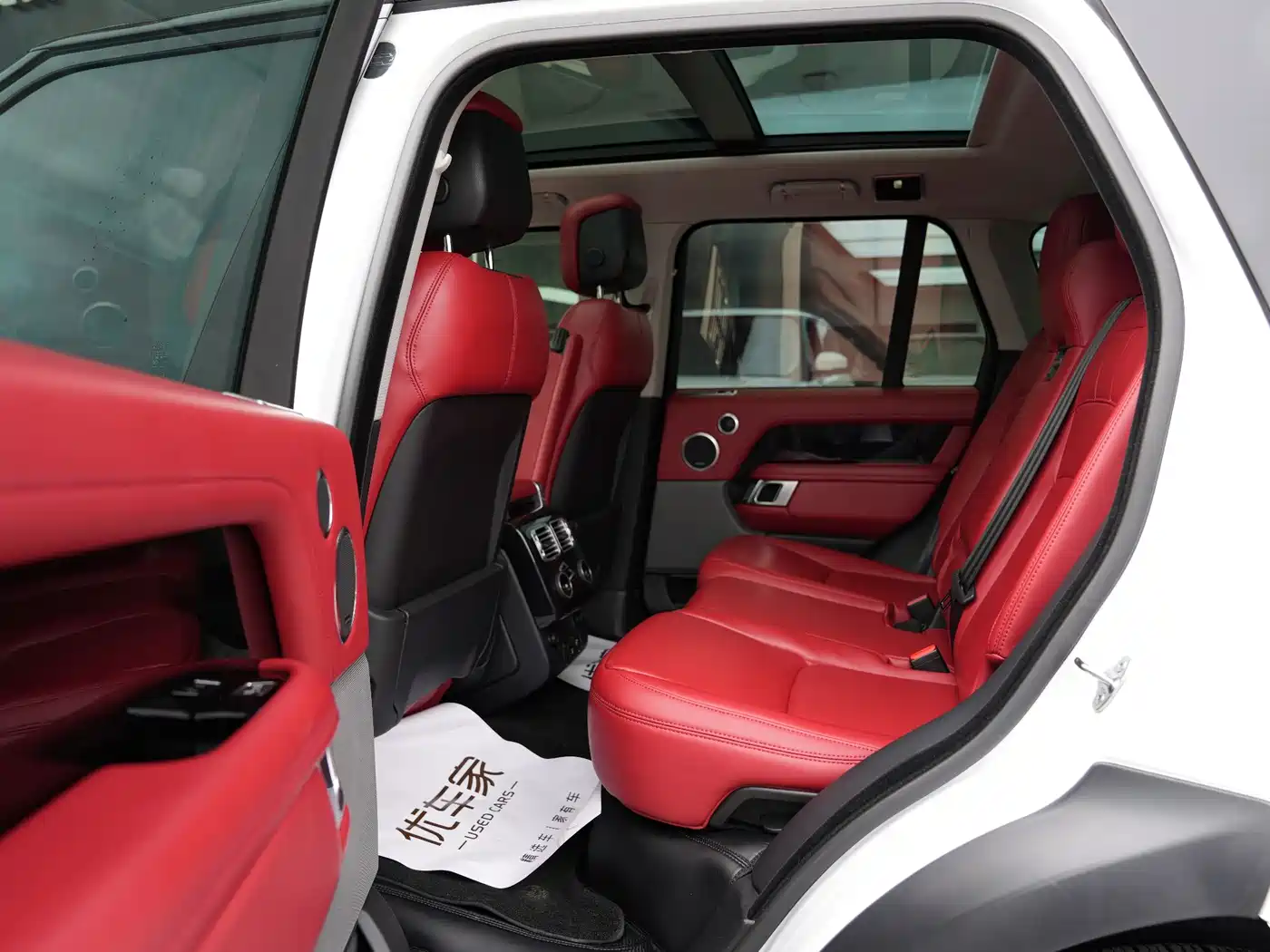 Land Rover Range Rover 2018 3.0 SC V6 Vogue Heritage Edition фото 7