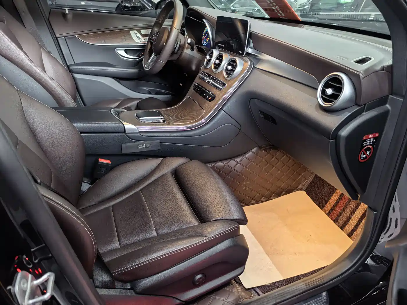Mercedes-Benz GLC 2022 Model GLC 300 L 4MATIC Dynamic Edition фото 9