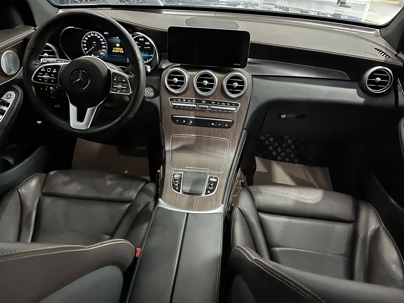 Mercedes-Benz GLC 2021 GLC 300 L 4MATIC Sporty фото 11