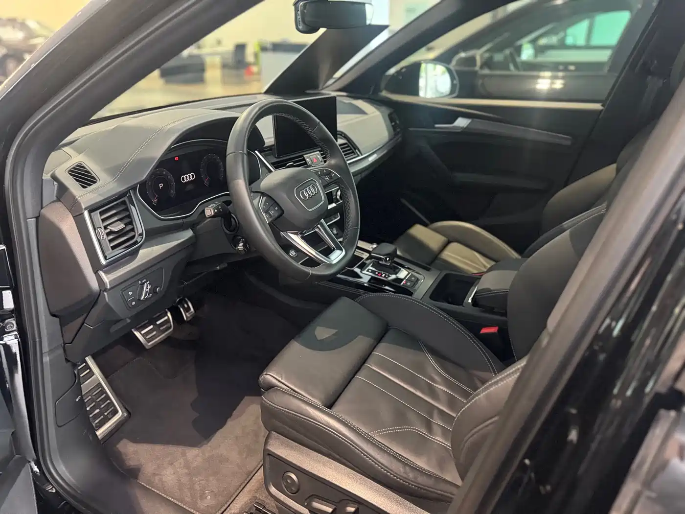 Audi Q5L 2023 40T Luxury Dynamic фото 8