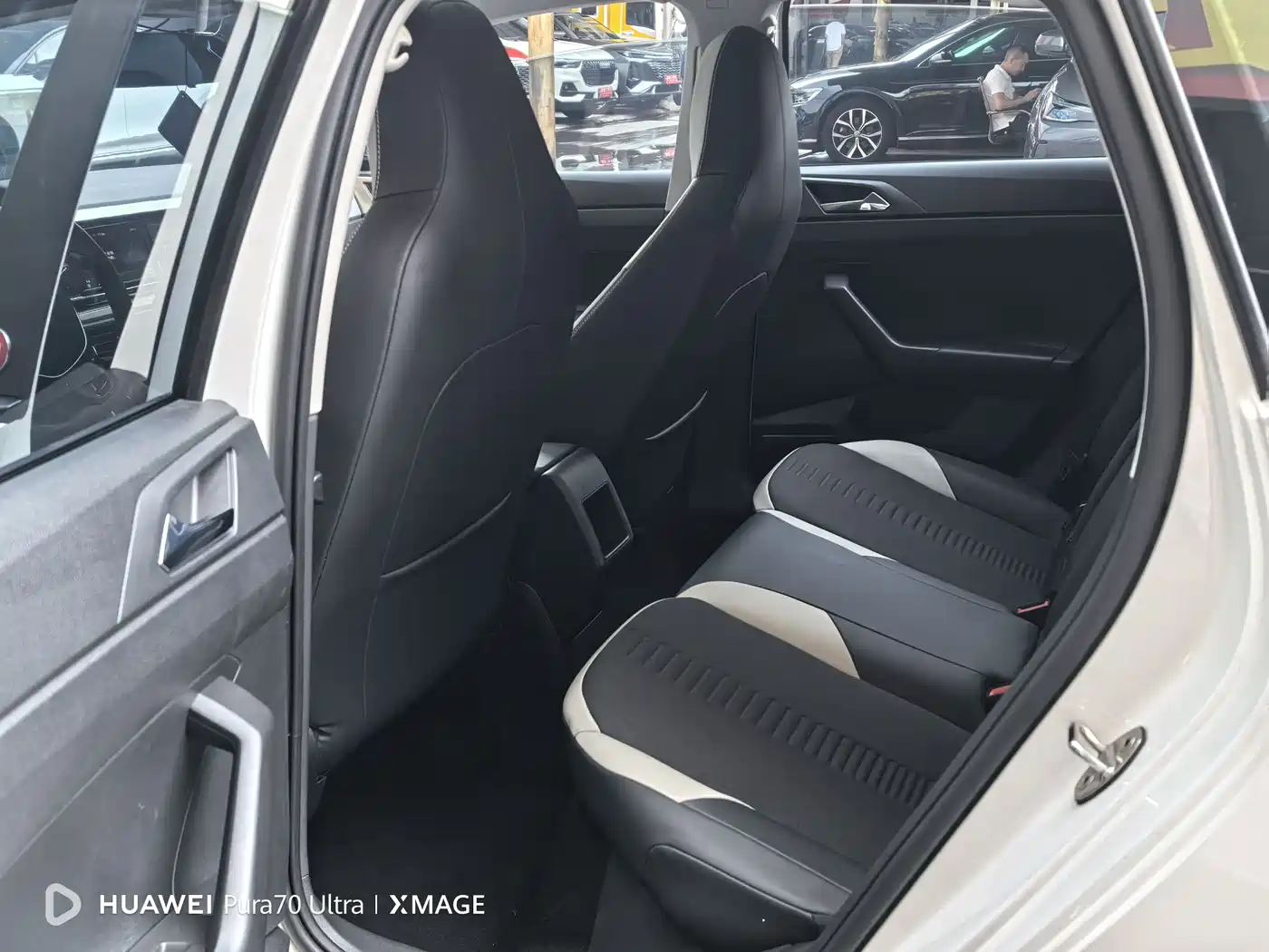 Volkswagen Polo 2019 Plus 1.5L Automatic Beats Trendy Edition фото 7