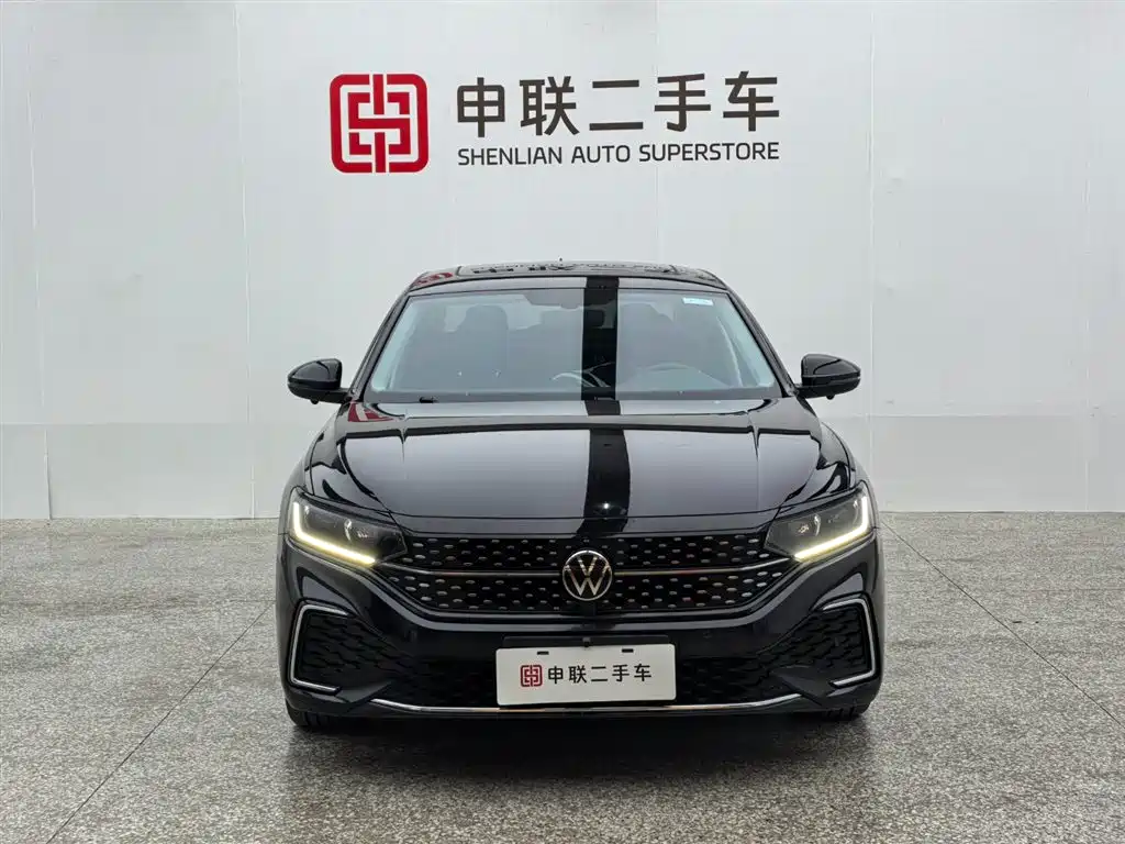Volkswagen Passat 2023 330TSI Starlight Elite Edition фото 5