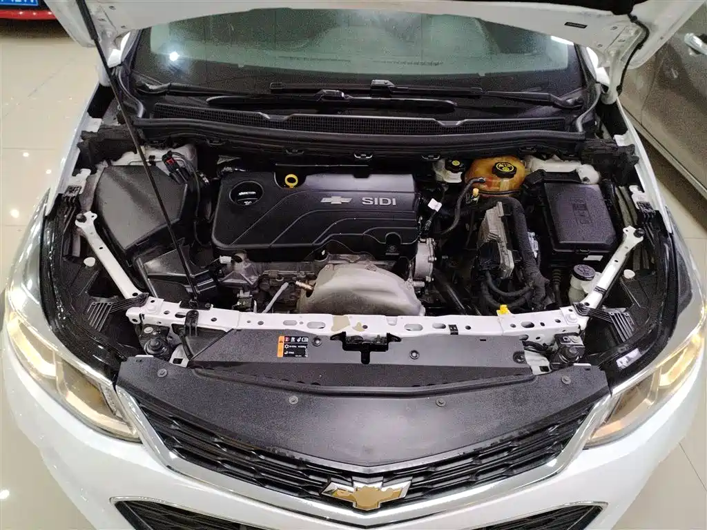 Chevrolet Cruze 2017 1.5L Automatic Pioneer Sunroof фото 20