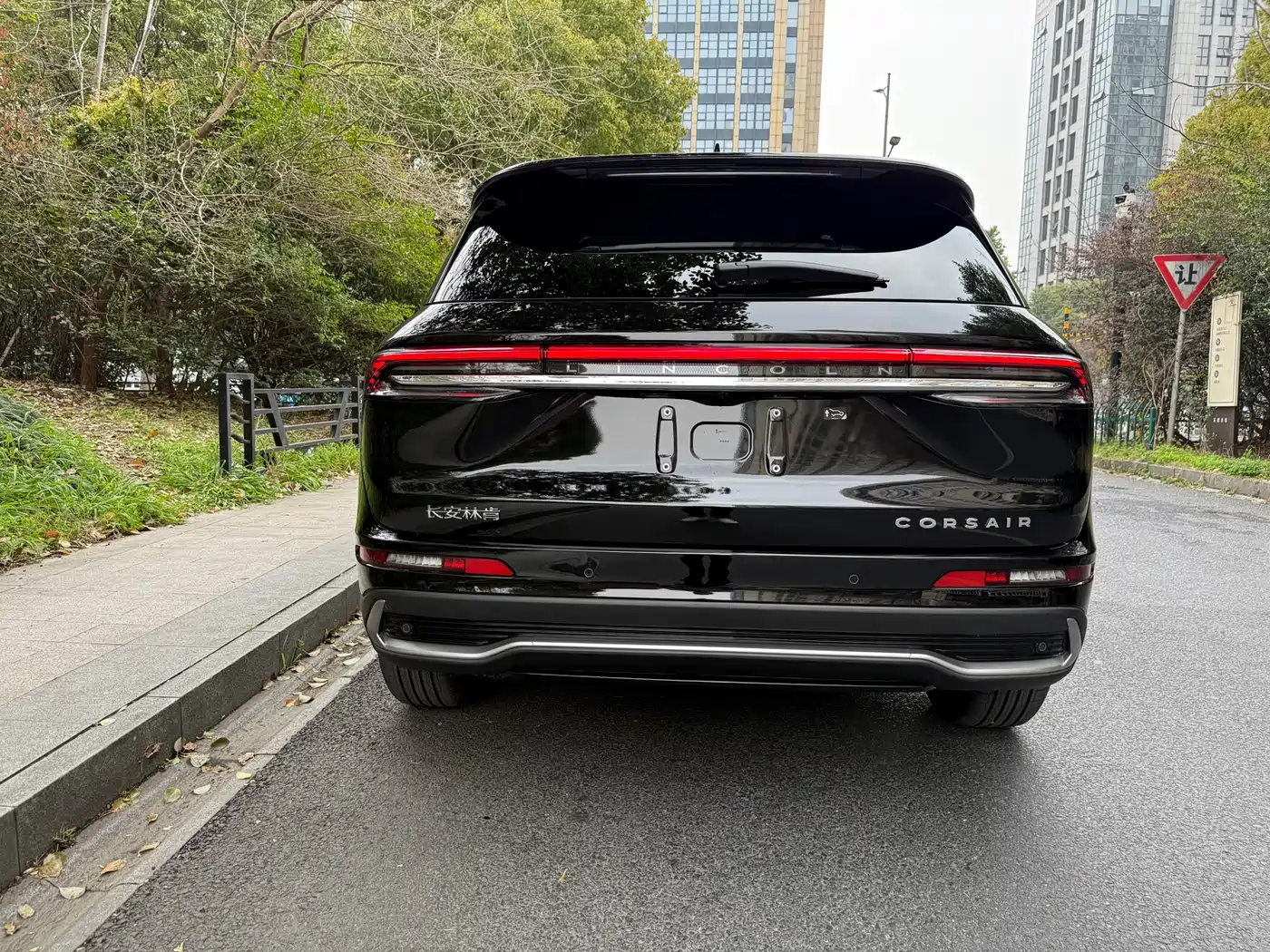 LINCOLN ADVENTURER