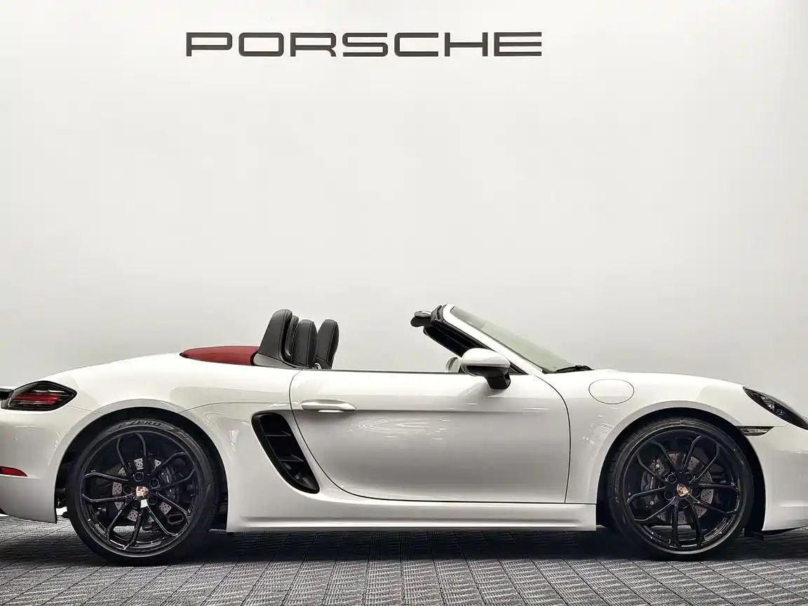 Porsche 718 2025