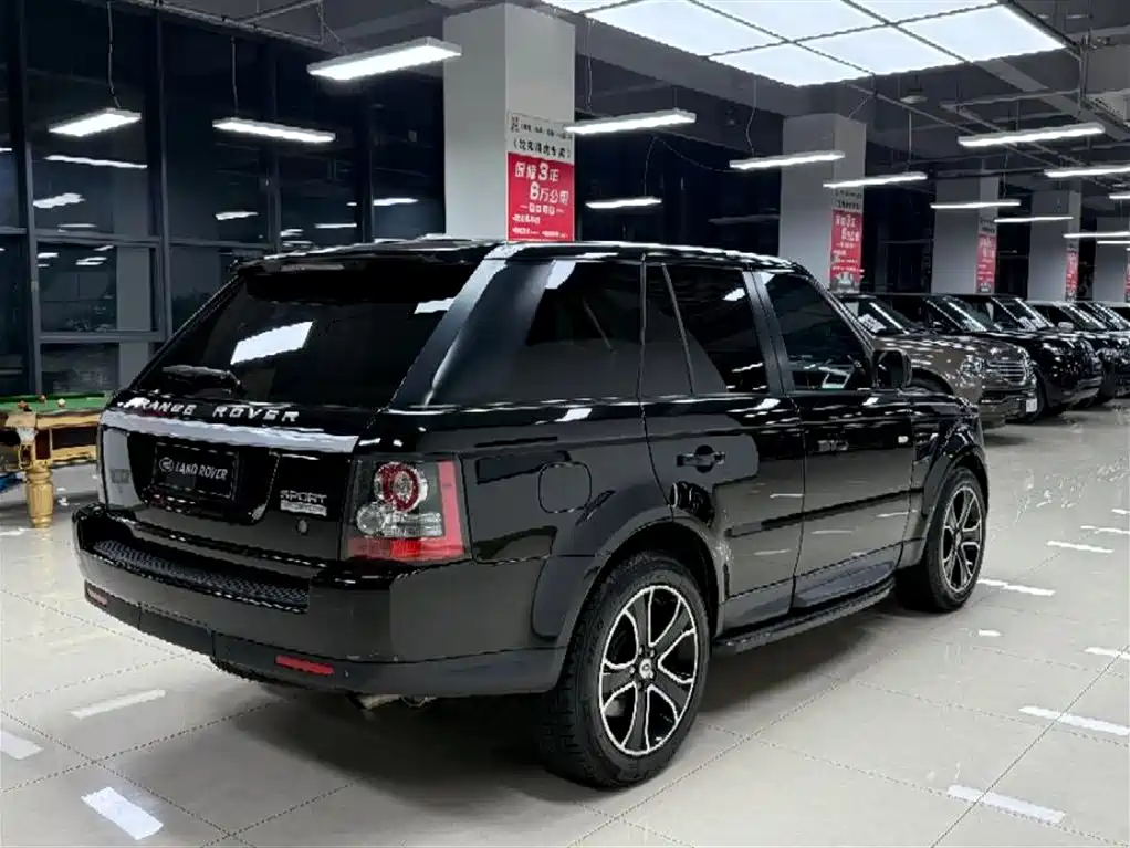 Land Rover Range Rover Sport 2010 5.0 SC V8 HSE фото 5