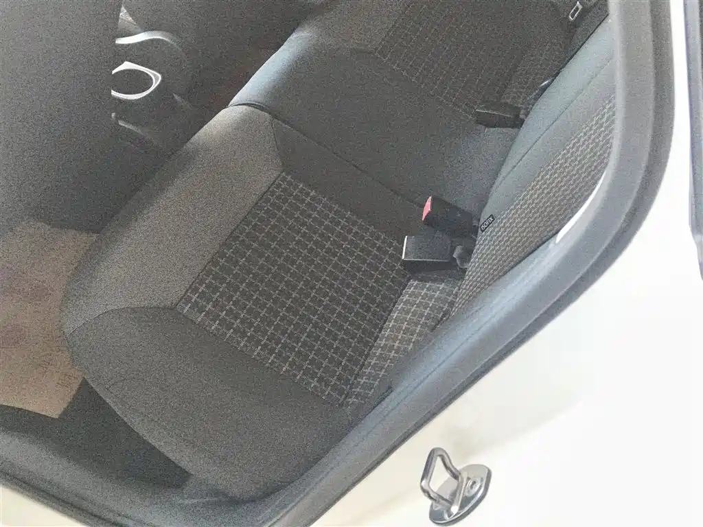 Volkswagen Polo 2018 1.5L Auto Comfort фото 13