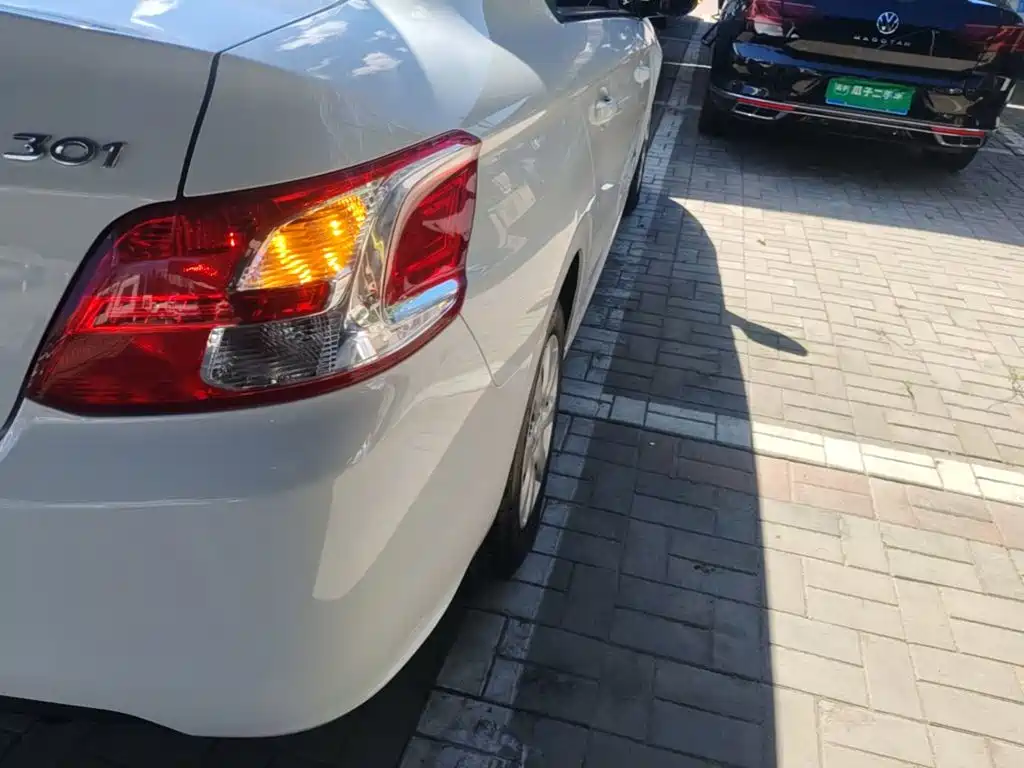 Peugeot 301 2017 2016 1.6L Manual Comfort Edition