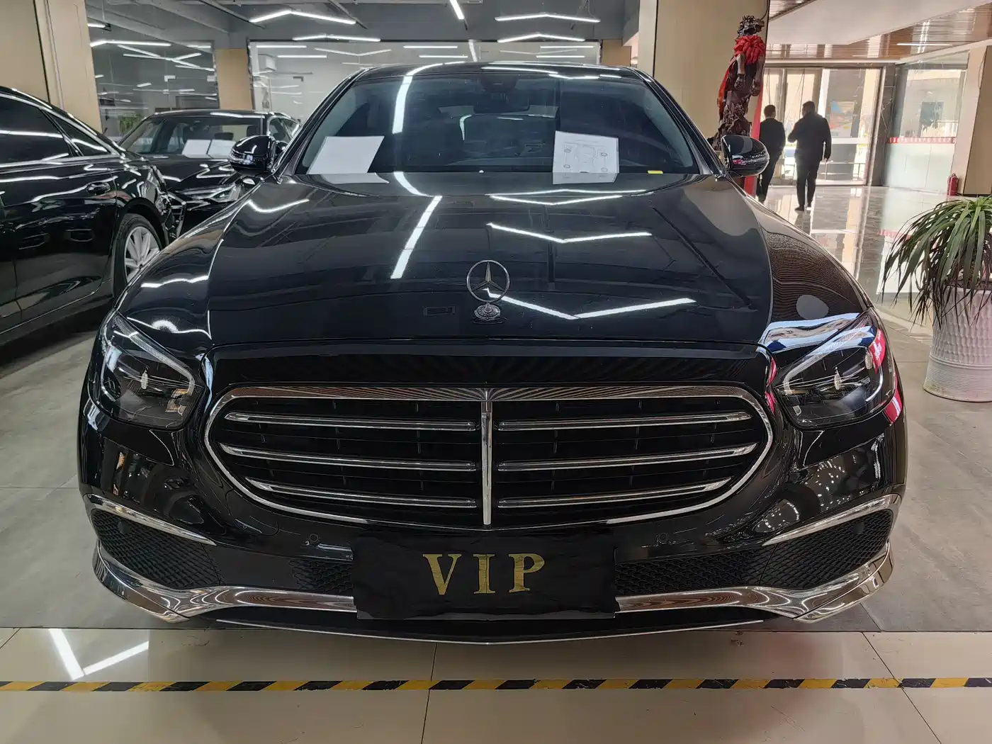 Mercedes-Benz E-Class 2022 E 260 L фото 2