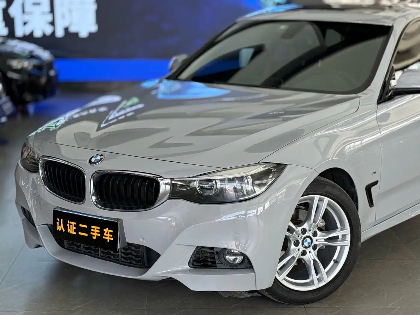 BMW 3 Series GT 2018 320i M Sport фото 18