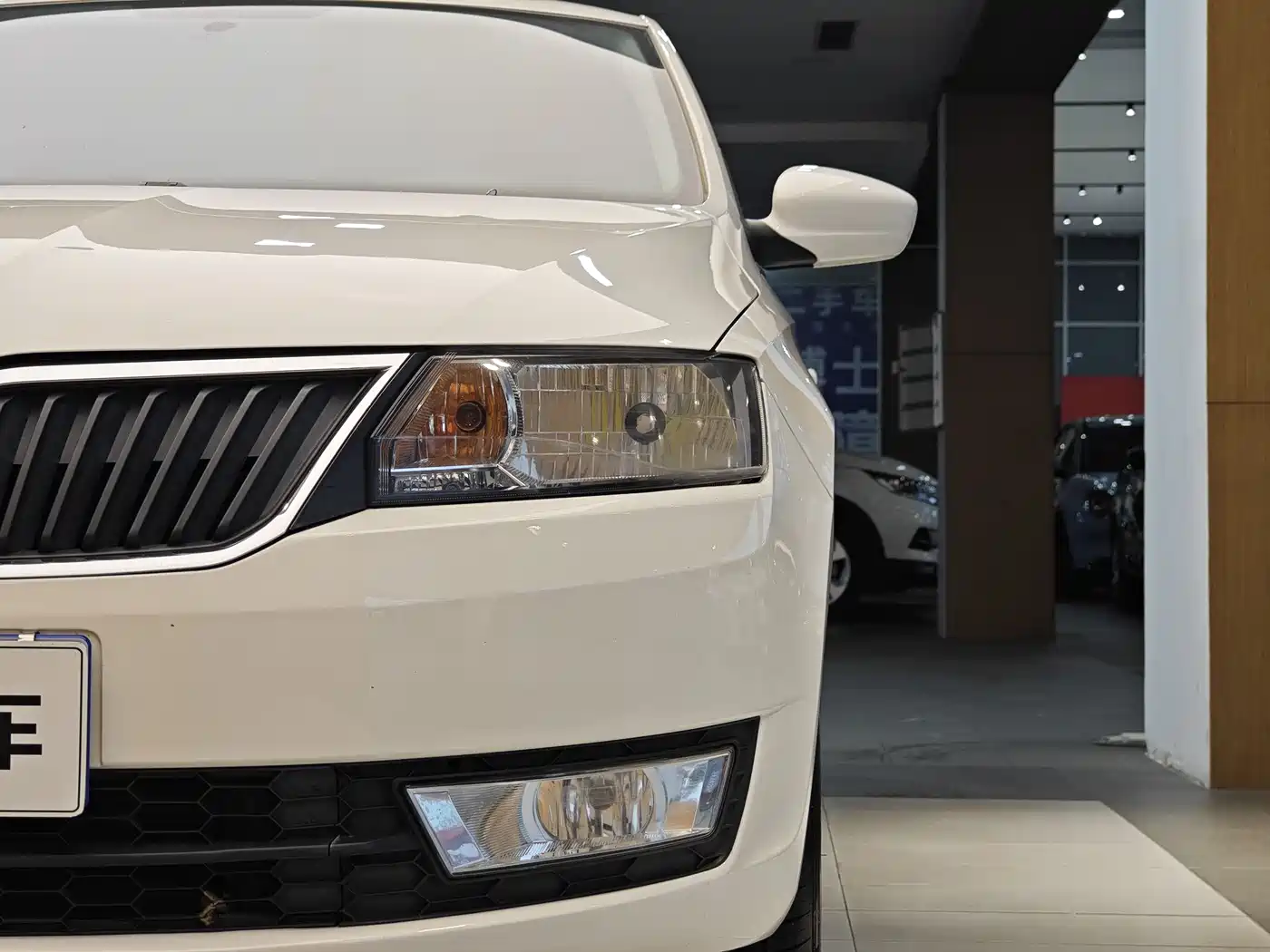 Škoda Rapid 2016 1.6L Automatic Pioneer Edition фото 2