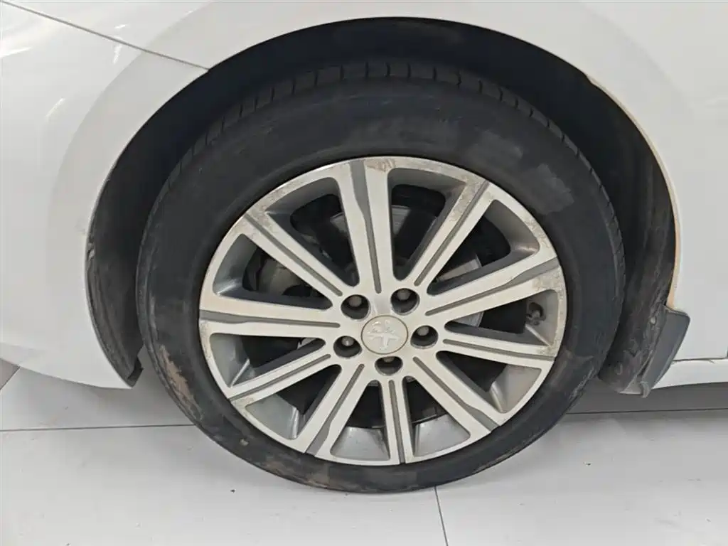 Peugeot 408 2016 1.6T Automatic Luxury Edition фото 23