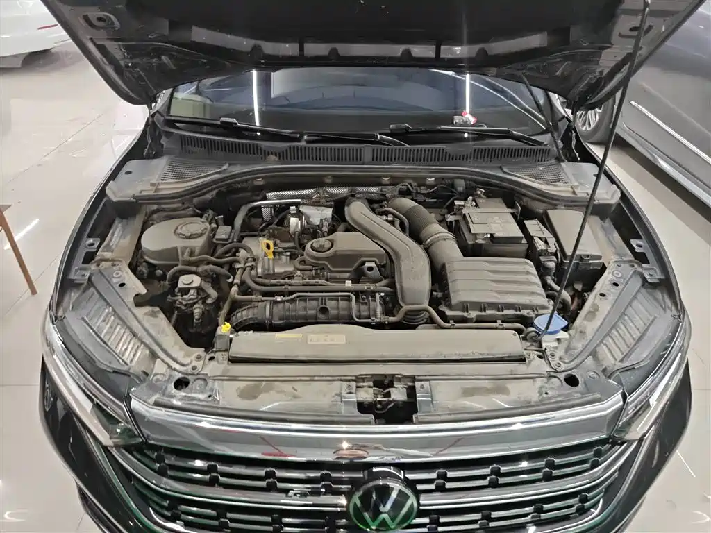Volkswagen Sagitar 2023 300TSI DSG Surpassing Edition фото 10
