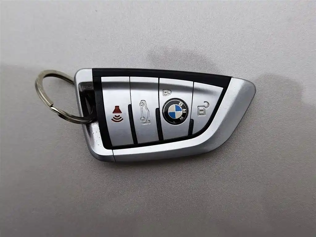 BMW 7 Series 2009 Model 740Li Leading Edition фото 19