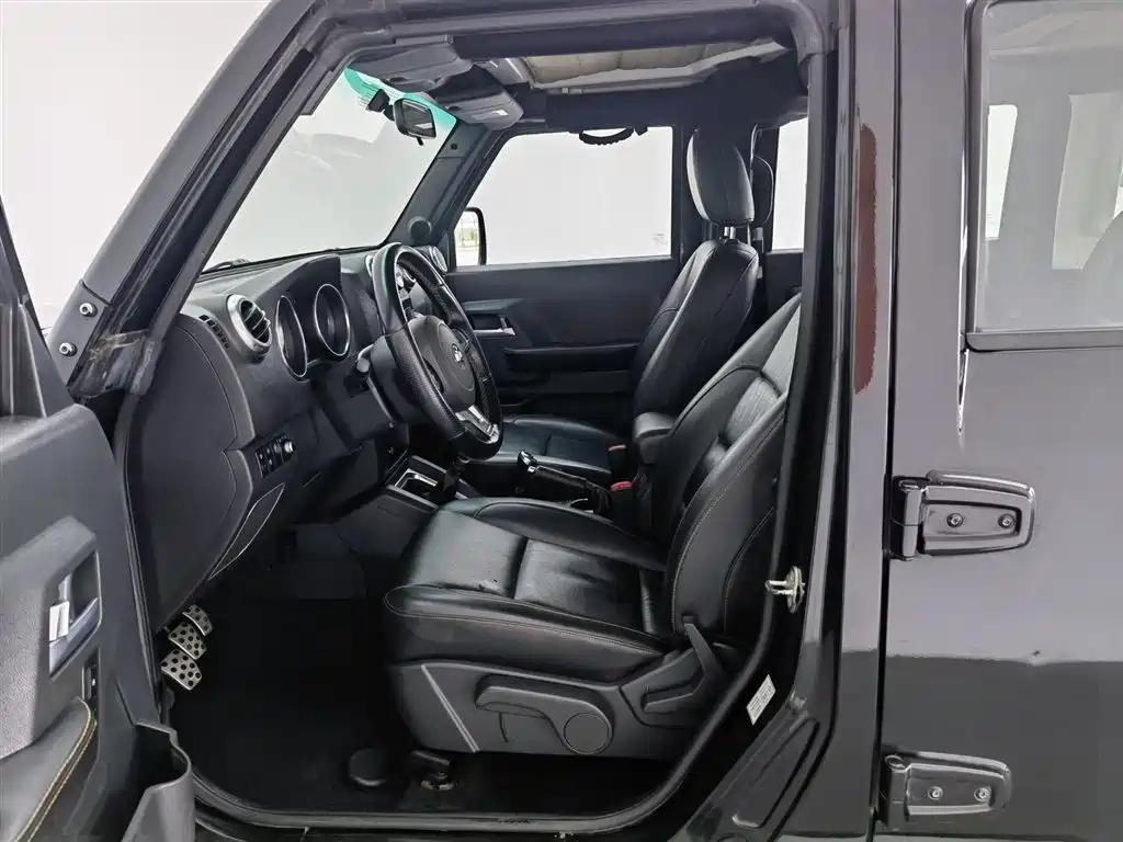 BAIC ORV Beijing Offroad BJ40 2016 Model 40L 2.0T Manual 4WD Premium фото 10