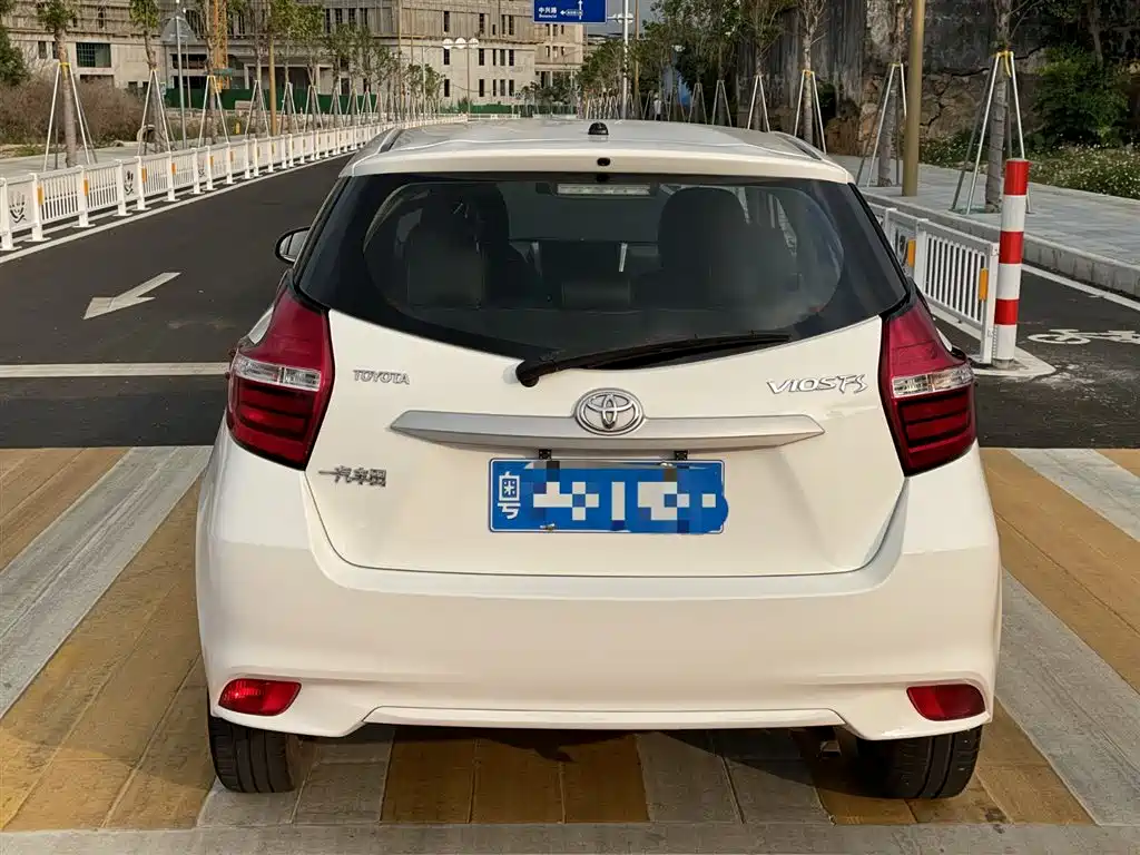Toyota Vios FS 2017 1.5L CVT Fengchi Edition фото 7