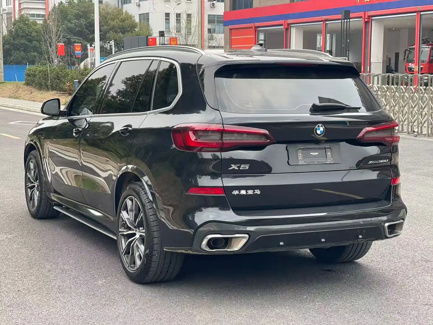 BMW X5 2023 xDrive 30Li Premium M Sport Package фото 6