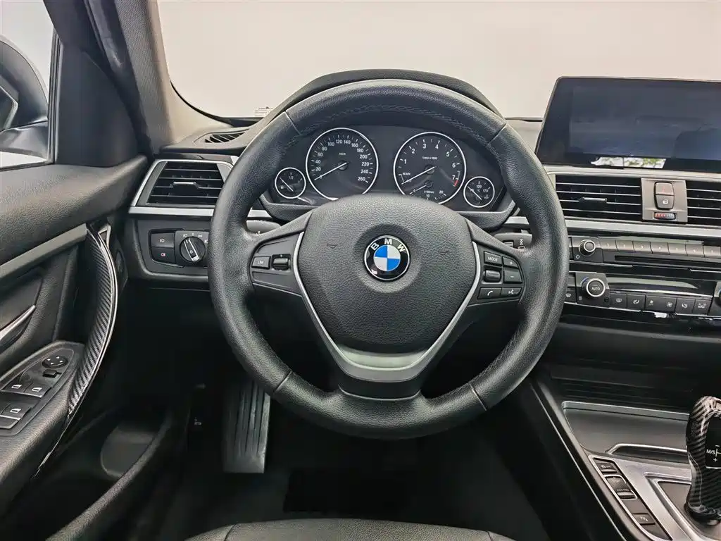 BMW 3 Series 2016 320Li Progressive фото 11