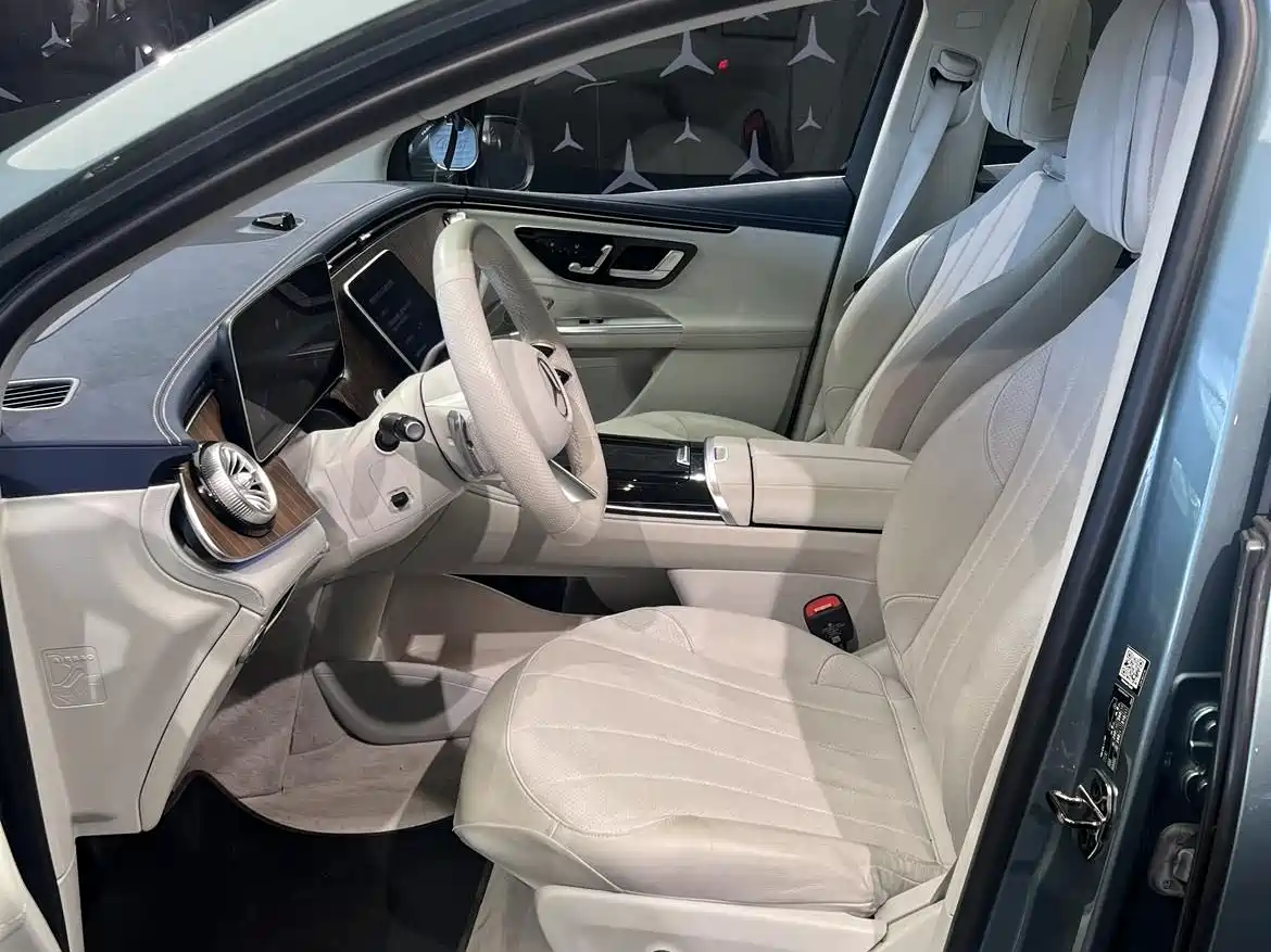 Mercedes-Benz EQE SUV 2024 500 4MATIC Luxury Edition фото 10