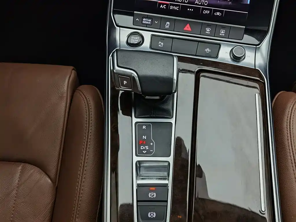 Audi A6L 2021 45 TFSI Exclusive Elegance фото 13