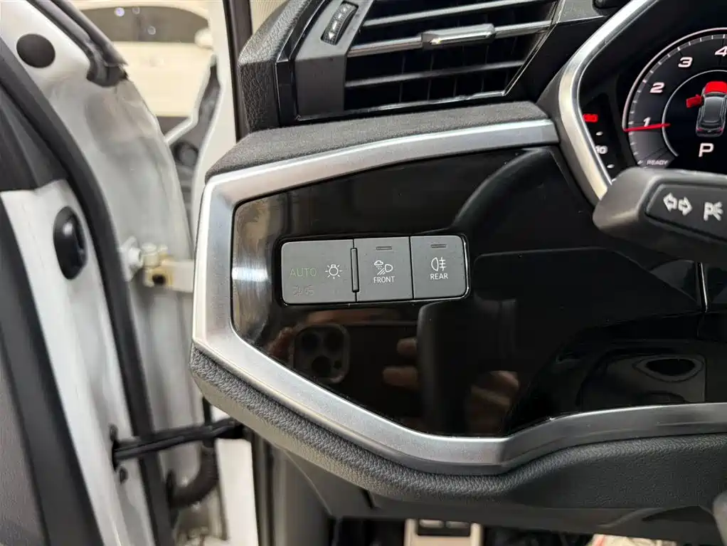 Audi Q3 2023 35 TFSI Fashion Dynamic (1.4T) фото 12