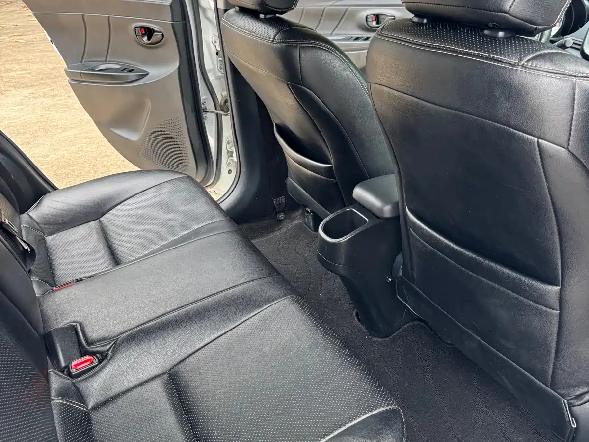 Toyota YARiS L Zhi Xiang 2018 1.5E CVT Champion Limited Edition фото 10