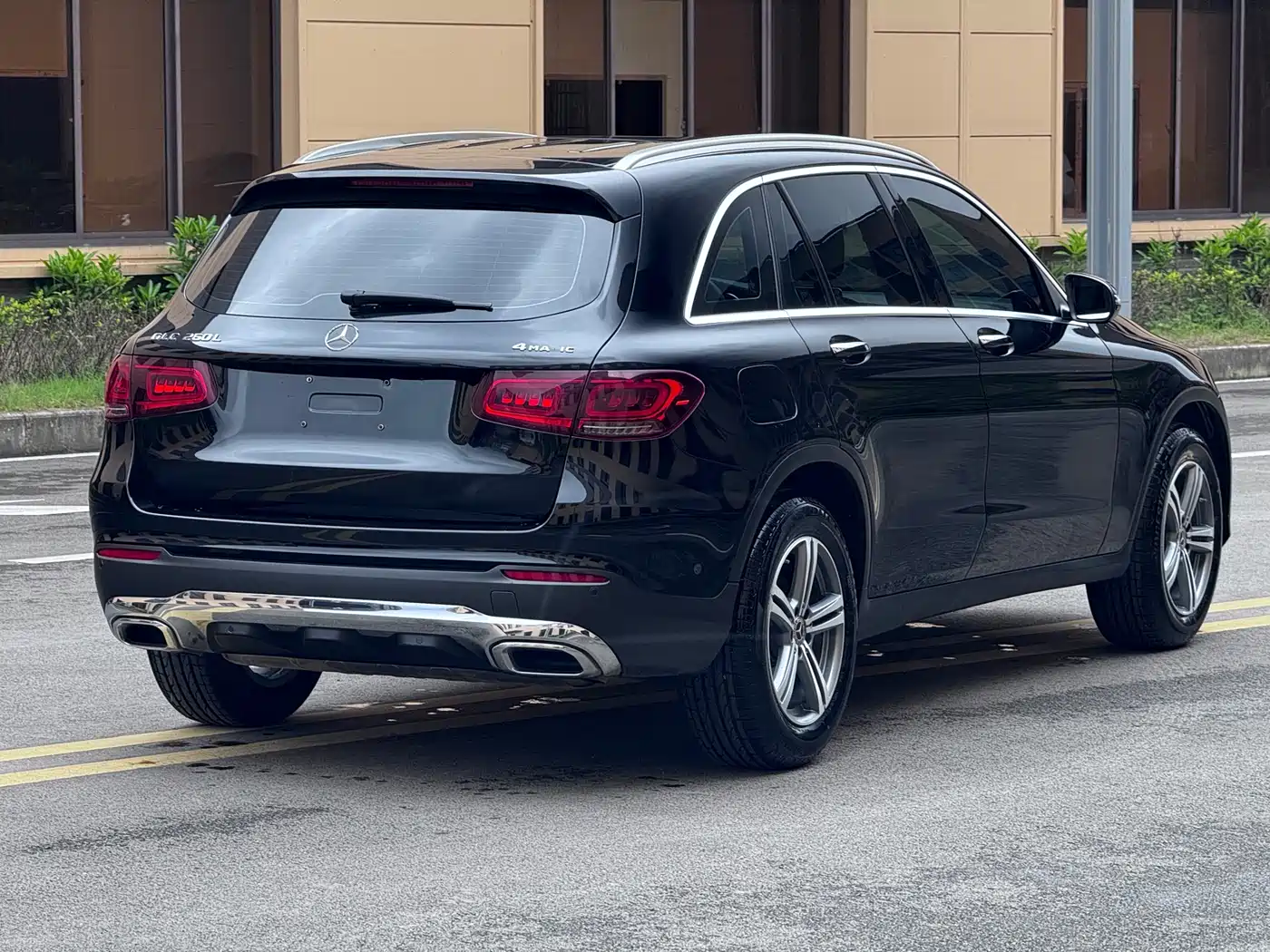Mercedes-Benz GLC 2021 GLC 260 L 4MATIC Sporty фото 6
